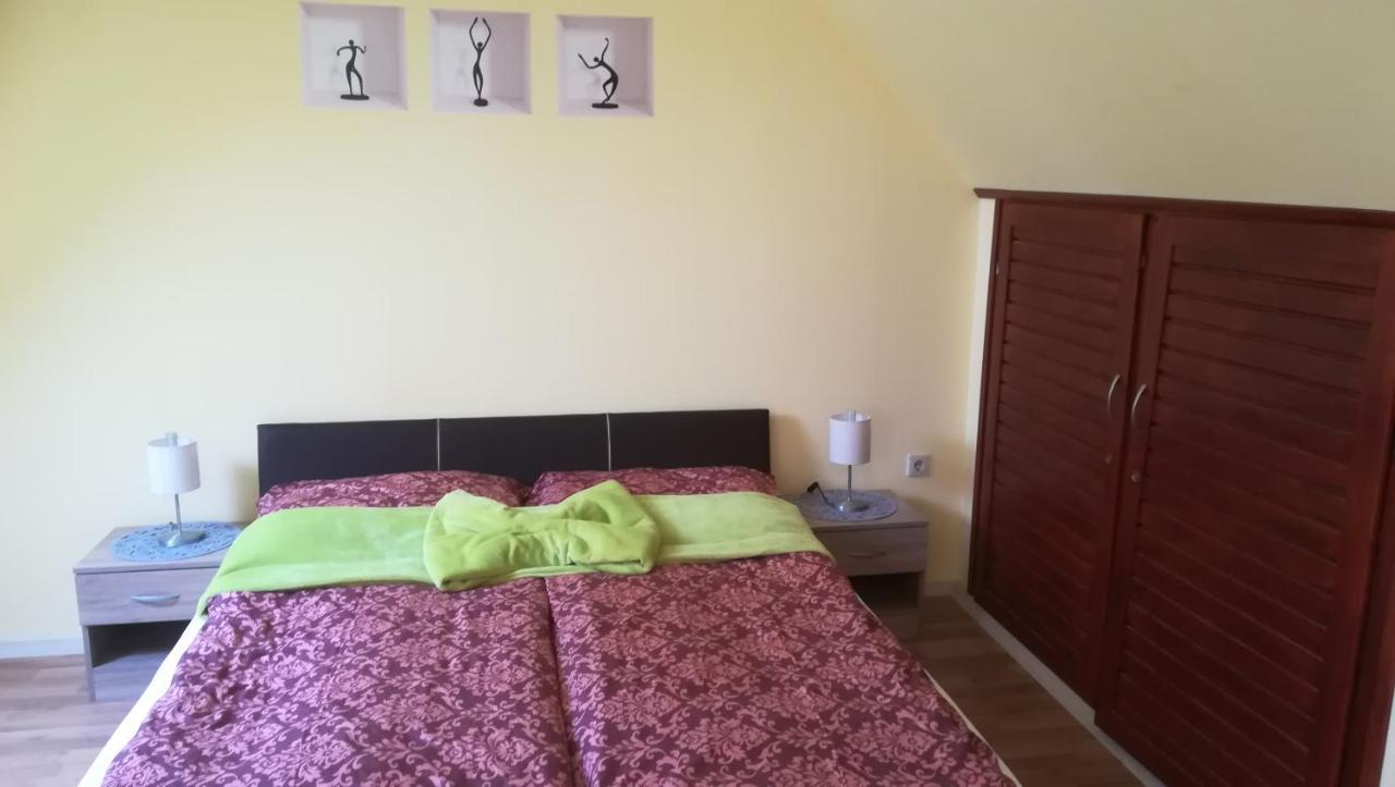 Ma-Ja 4 Appartement Bük Buitenkant foto